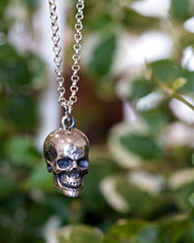 Load image into Gallery viewer, Skull necklace
